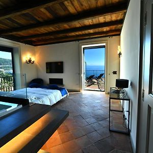 In Costa Relais & Luxury Suites